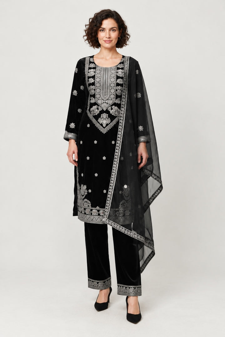 W657 LUXURY VELVET EMBROIDERED 3 PIECE SUIT
