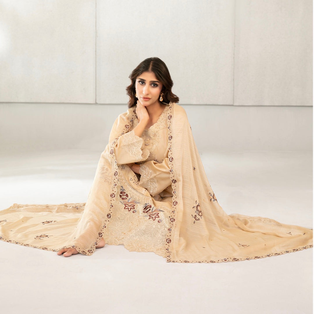 D-2825 - AZKA Embroidered Lawn 3 Piece suit