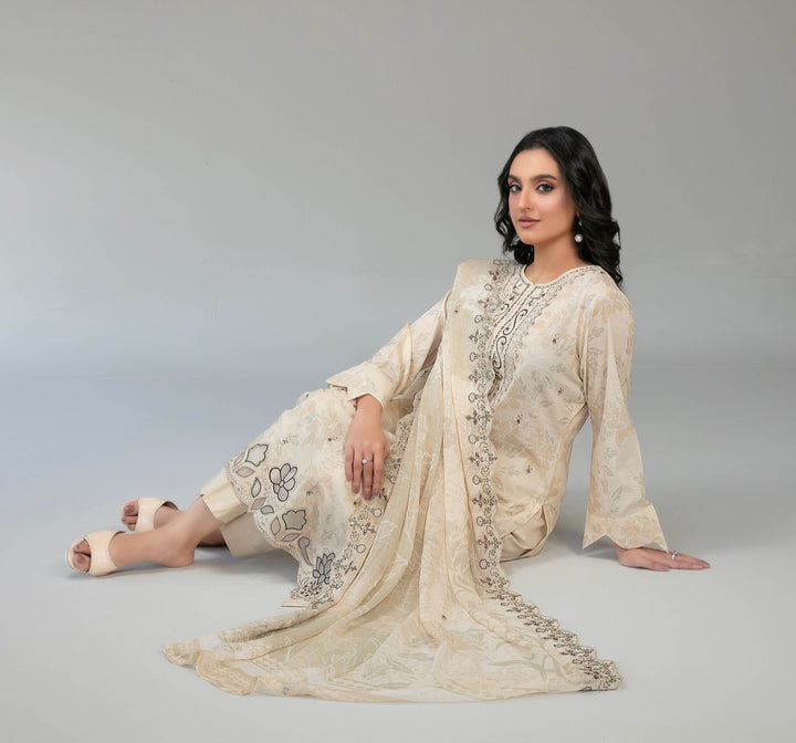 D-2906 - CASCA Embroidered Lawn 3 Piece suit