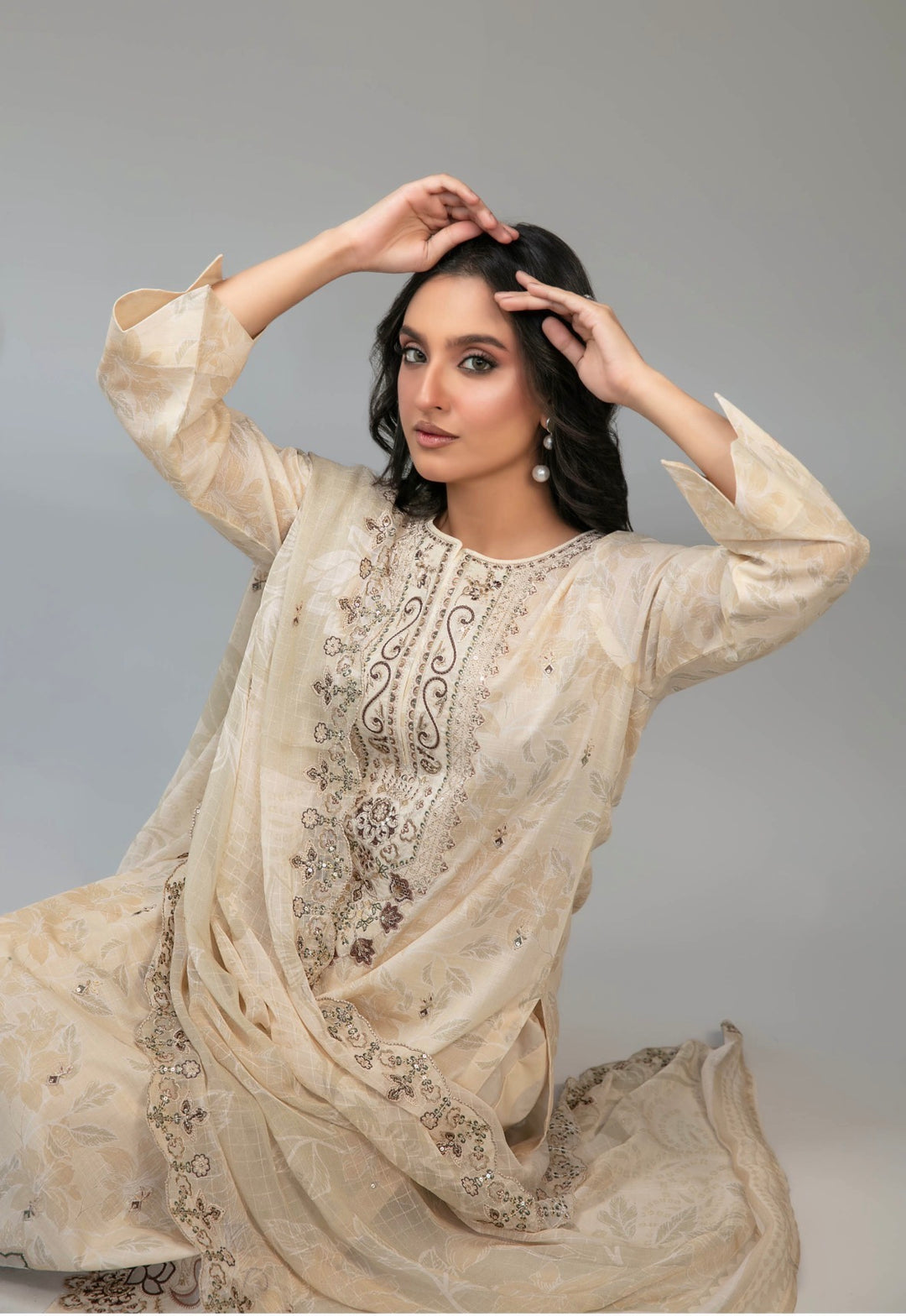 D-2906 - CASCA Embroidered Lawn 3 Piece suit