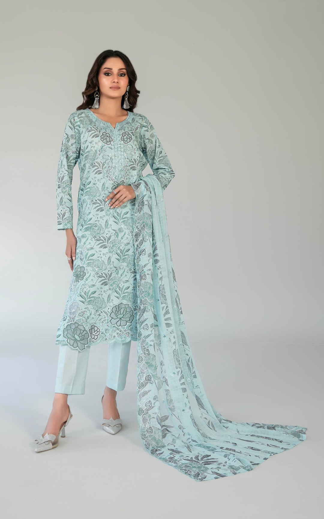 D-2907 - CASCA Embroidered Lawn 3 Piece suit