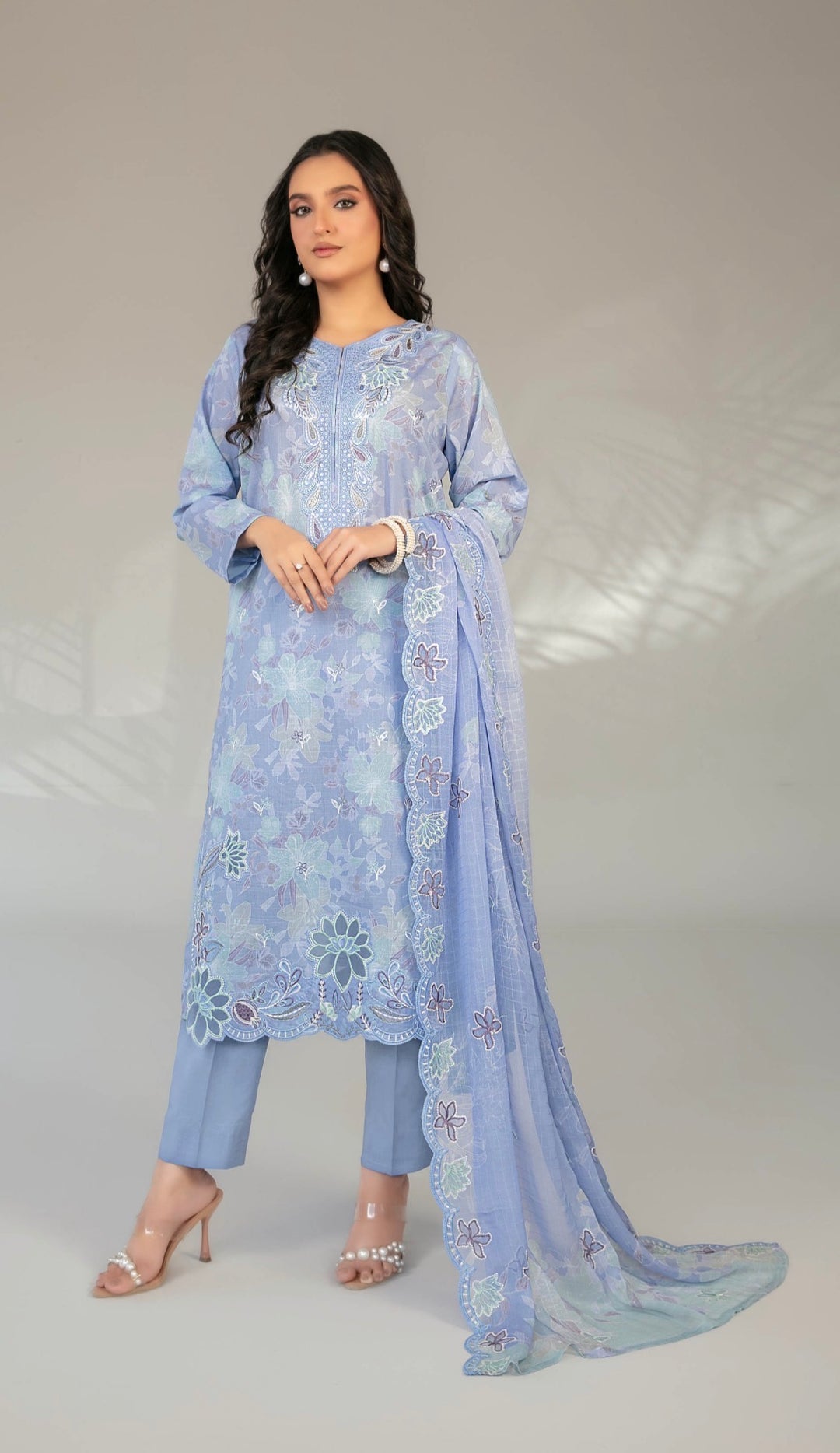 D-2908 - CASCA Embroidered Lawn 3 Piece suit