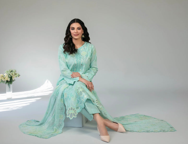 D-2910 - CASCA Embroidered Lawn 3 Piece suit