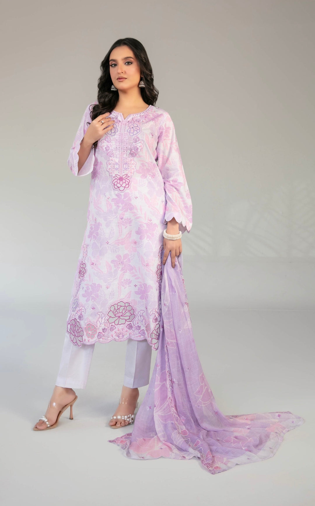D-2912 - CASCA Embroidered Lawn 3 Piece suit