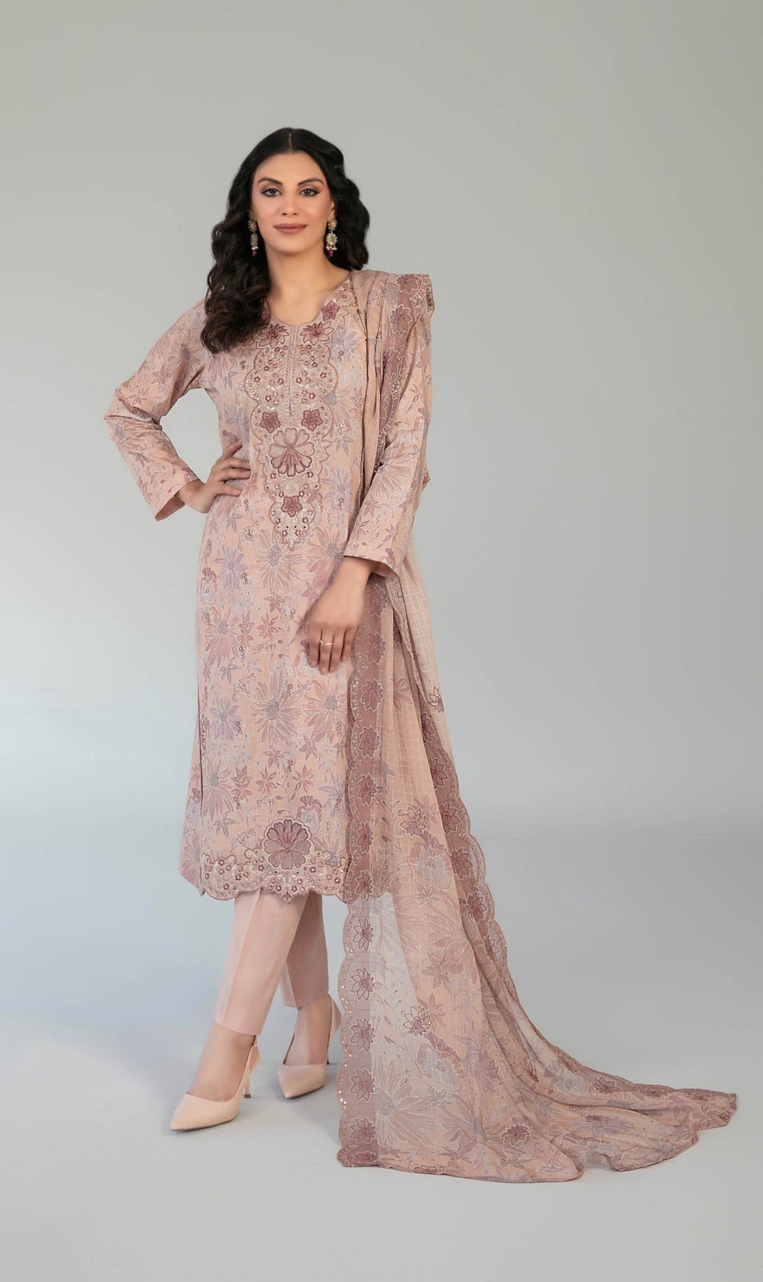 D-2913 - CASCA Embroidered Lawn 3 Piece suit