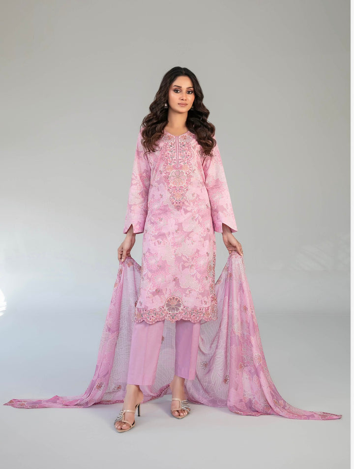 D-2915 - CASCA Embroidered Lawn 3 Piece suit