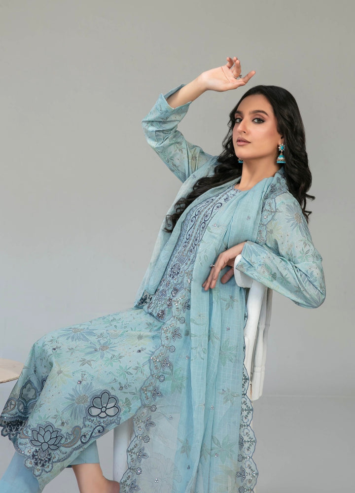 D-2916 - CASCA Embroidered Lawn 3 Piece suit