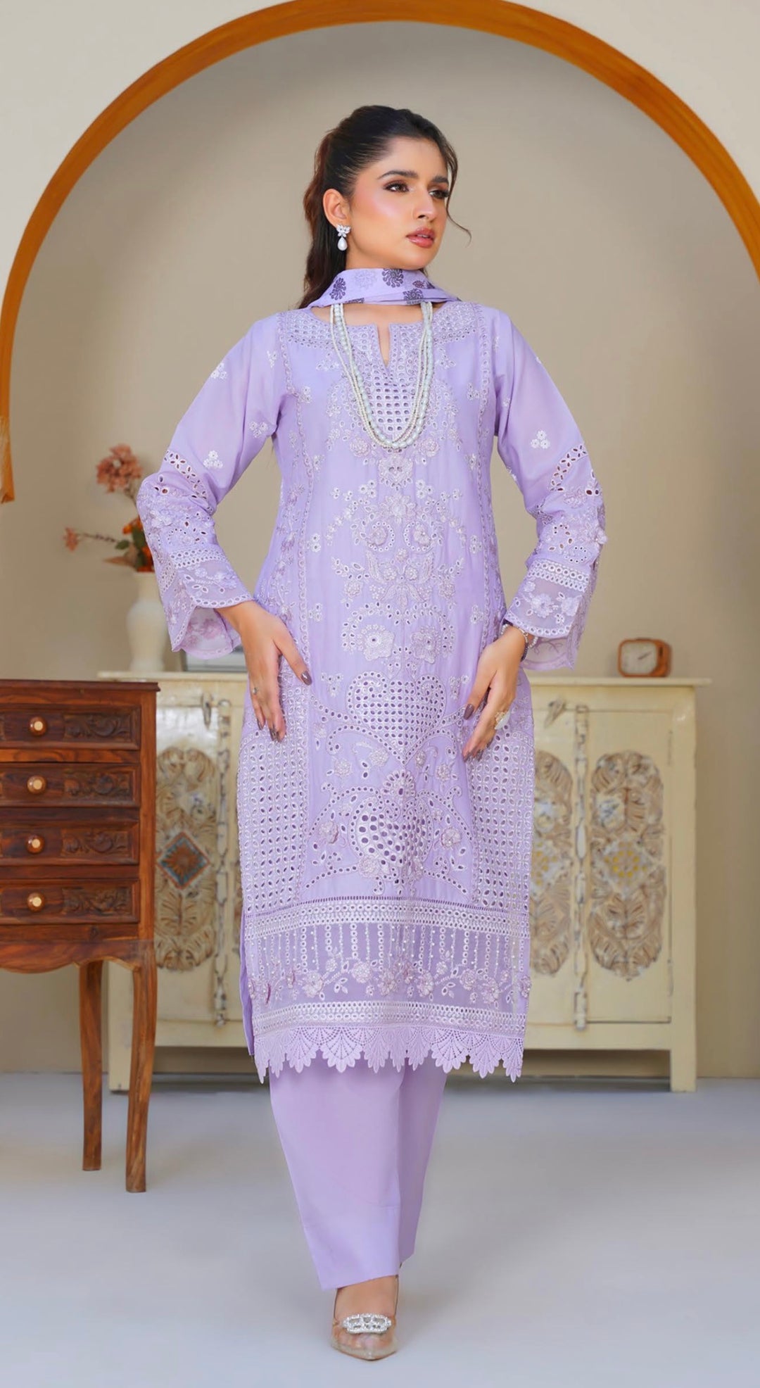 AR06 - Attire Lilac Embroidered Chikankari Cotton 3 Piece suit