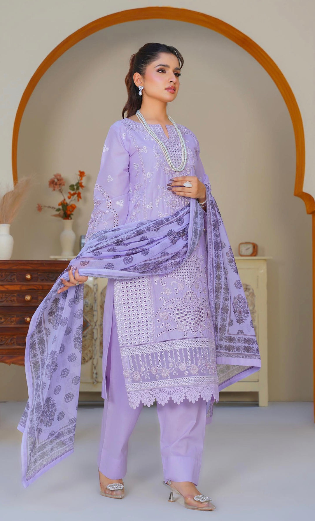 AR06 - Attire Lilac Embroidered Chikankari Cotton 3 Piece suit