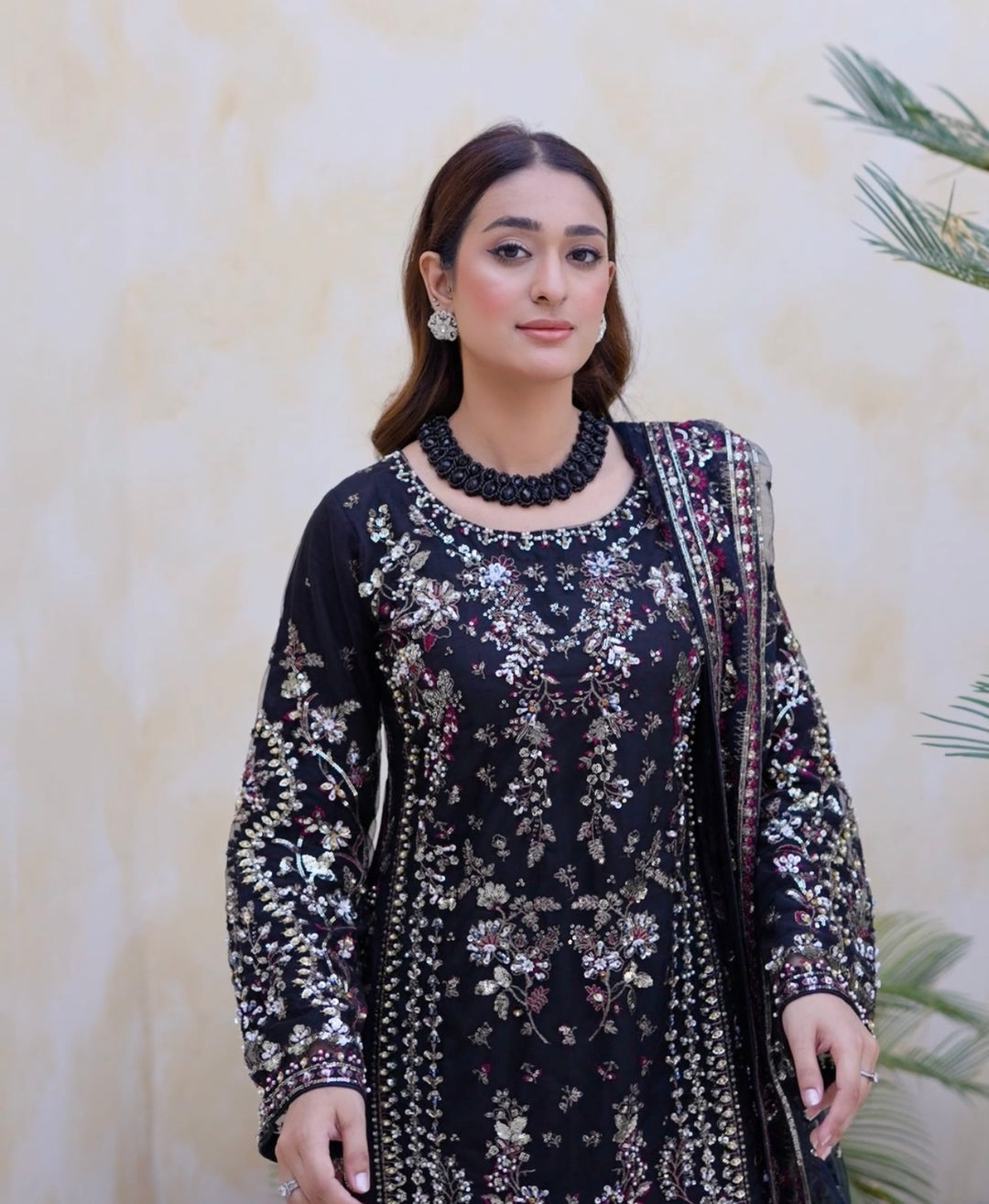 BLACK EMBROIDERED & EMBELLDHED 3 PIECE SUIT 349D