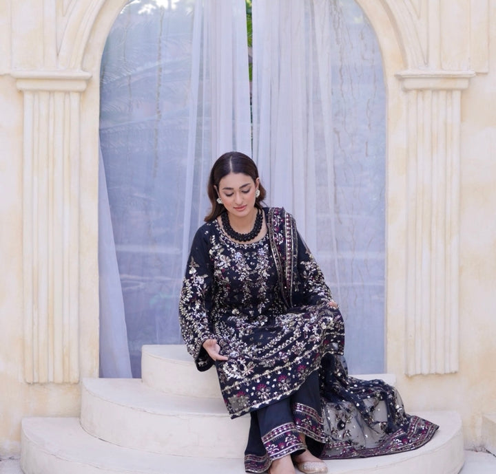 BLACK EMBROIDERED & EMBELLDHED 3 PIECE SUIT 349D