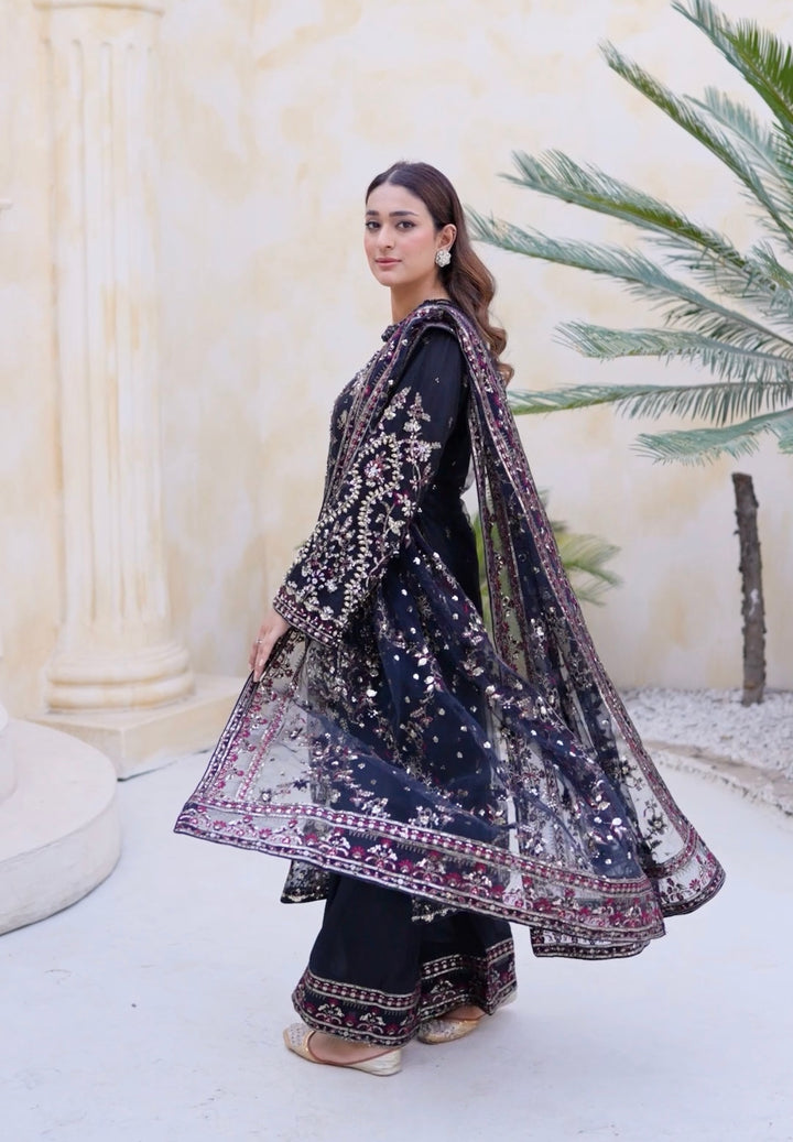 BLACK EMBROIDERED & EMBELLDHED 3 PIECE SUIT 349D