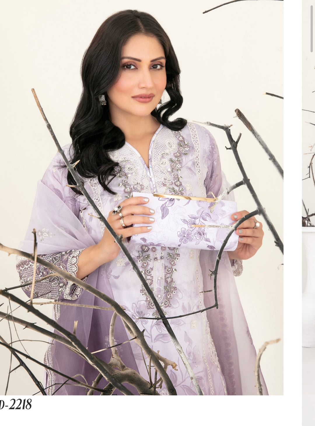 D-2218 MULAN EMBROIDERED ORGANZA SUIT WITH CLUTCH