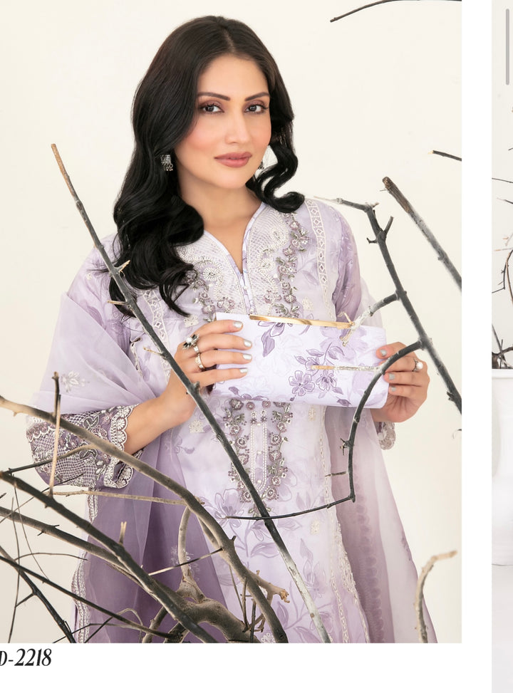 D-2218 MULAN EMBROIDERED ORGANZA SUIT WITH CLUTCH