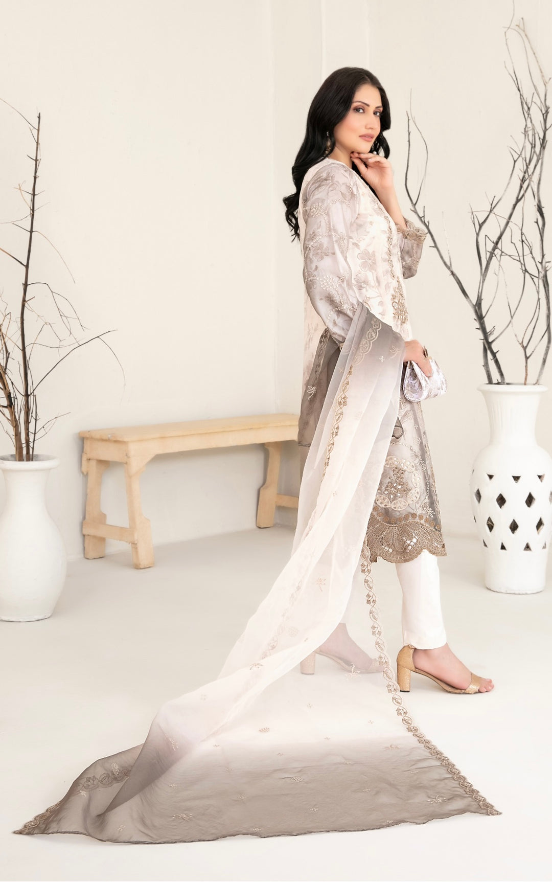 D-2219 MULAN EMBROIDERED ORGANZA SUIT WITH CLUTCH