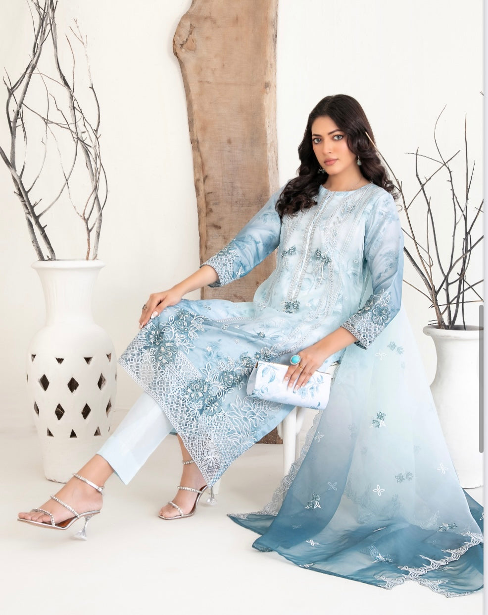 D-2222 MULAN EMBROIDERED ORGANZA SUIT WITH CLUTCH