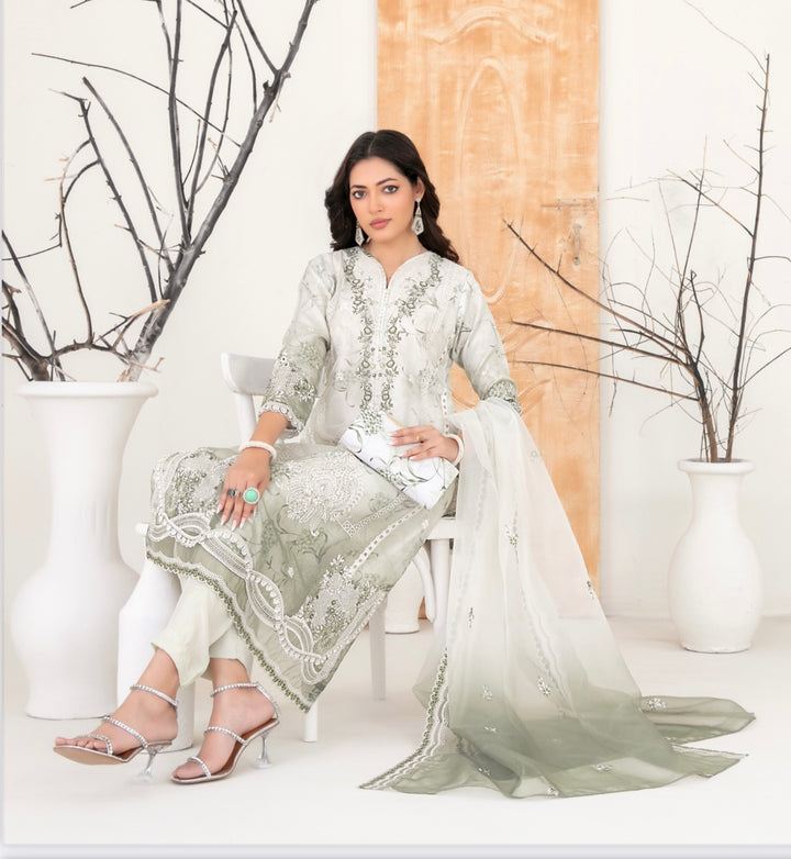 D-2224 MULAN EMBROIDERED ORGANZA SUIT WITH CLUTCH