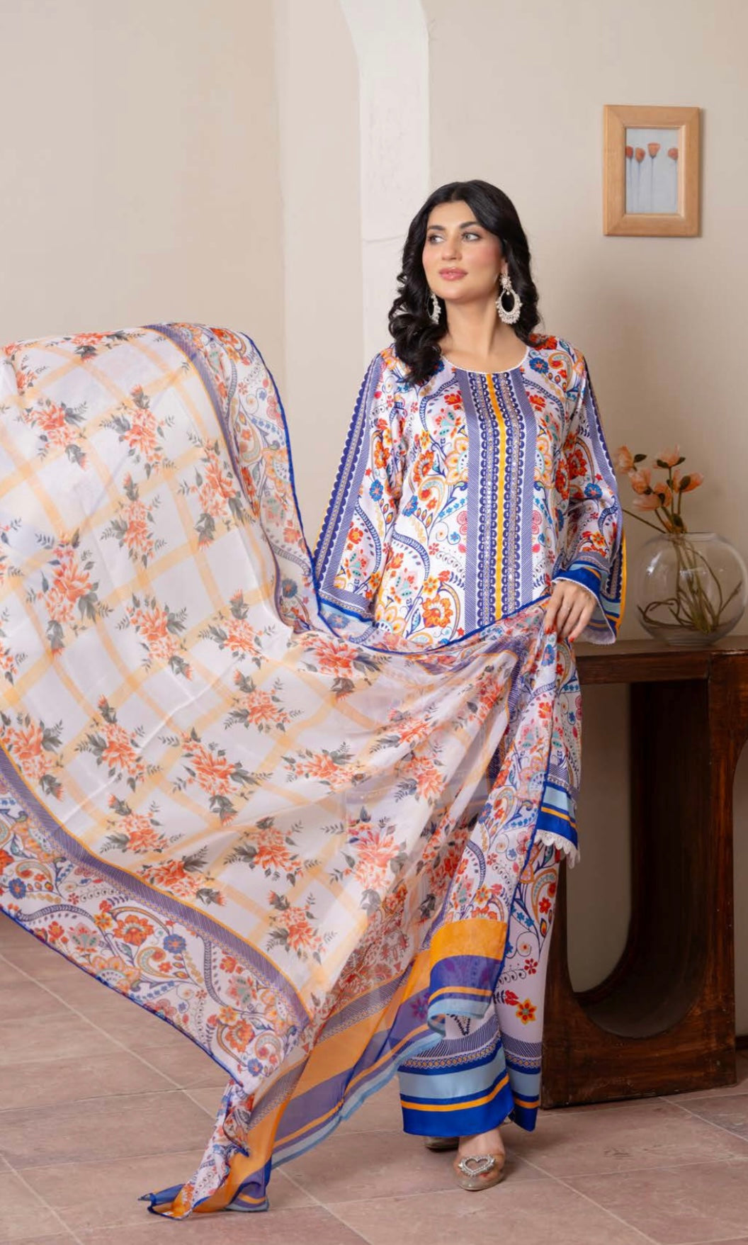 TSH08- EMBELLISHED SILK PRINT 3 PIECE SUIT