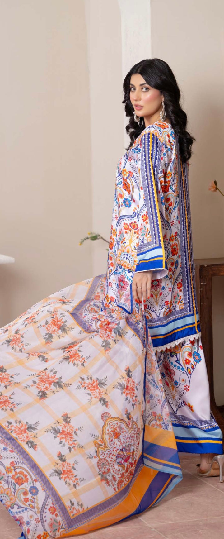 TSH08- EMBELLISHED SILK PRINT 3 PIECE SUIT