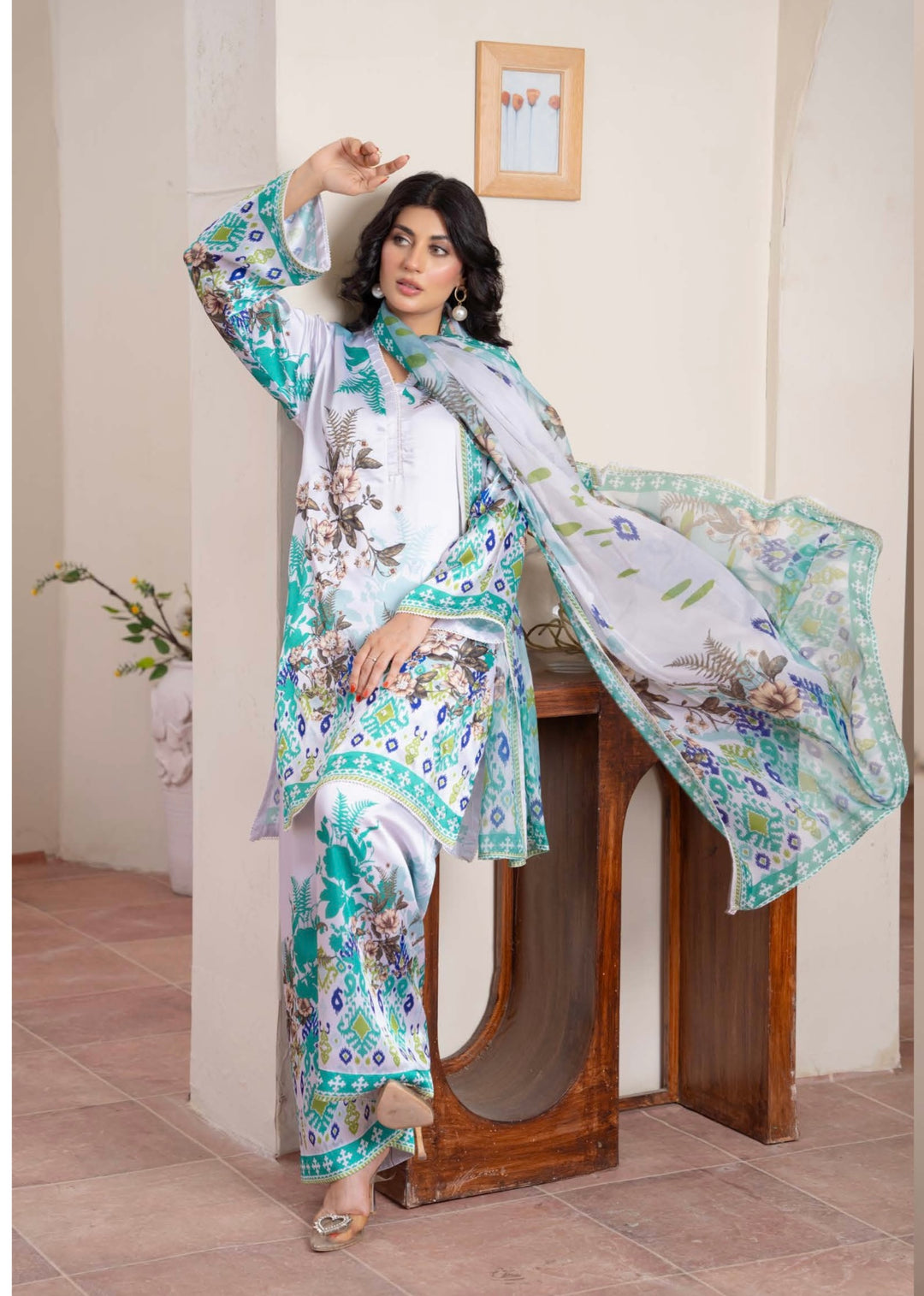 TSH01- EMBELLISHED SILK PRINT 3 PIECE SUIT