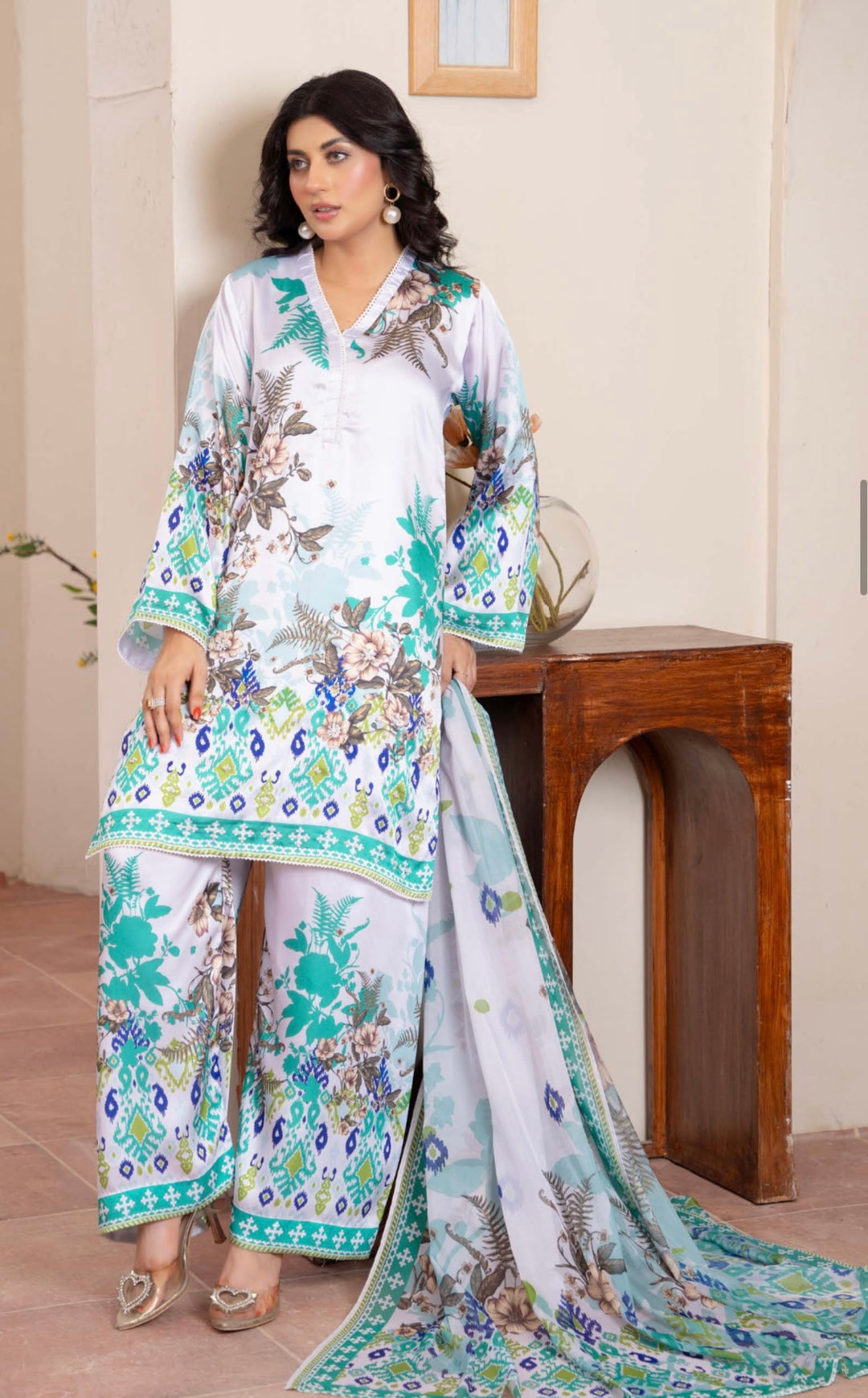 TSH01- EMBELLISHED SILK PRINT 3 PIECE SUIT