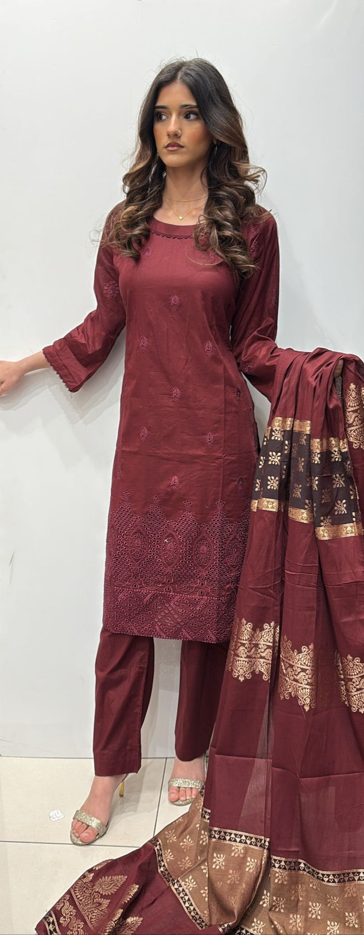 DBRO1 - MAROON EMBROIDERED COTTON 3PC SUIT JACQUARD BROSHA DUPATTA