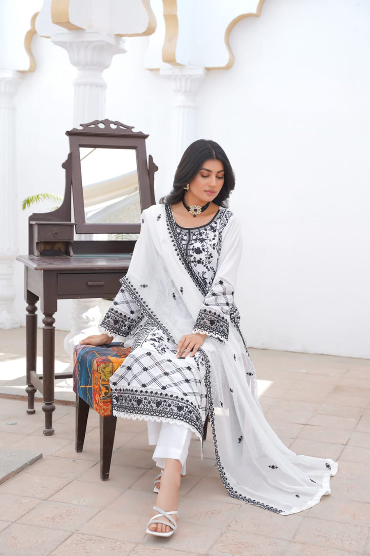 LP09C - EMBROIDERED LINEN 3 PIECE SUIT