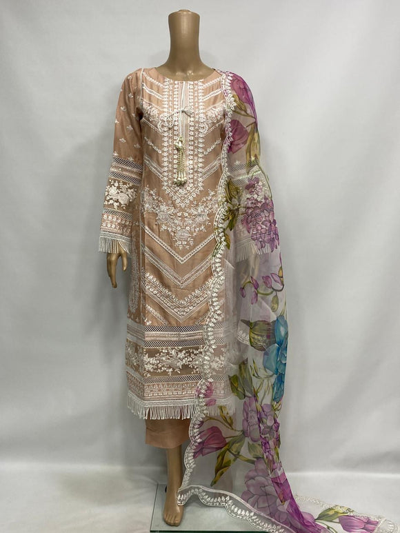 EMBROIDERED LAWN 3 PIECE SUIT 68E