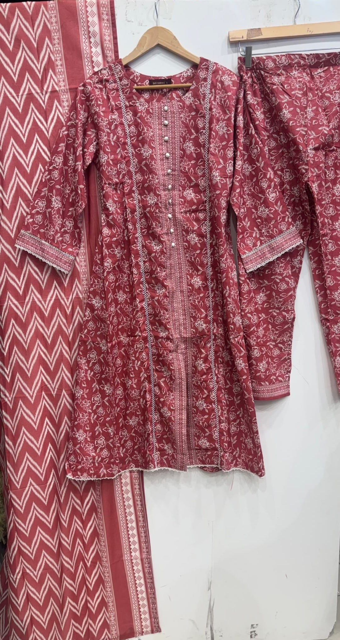 BS02 - BIN SAEED LAWN PRINT 3 PIECE SUIT