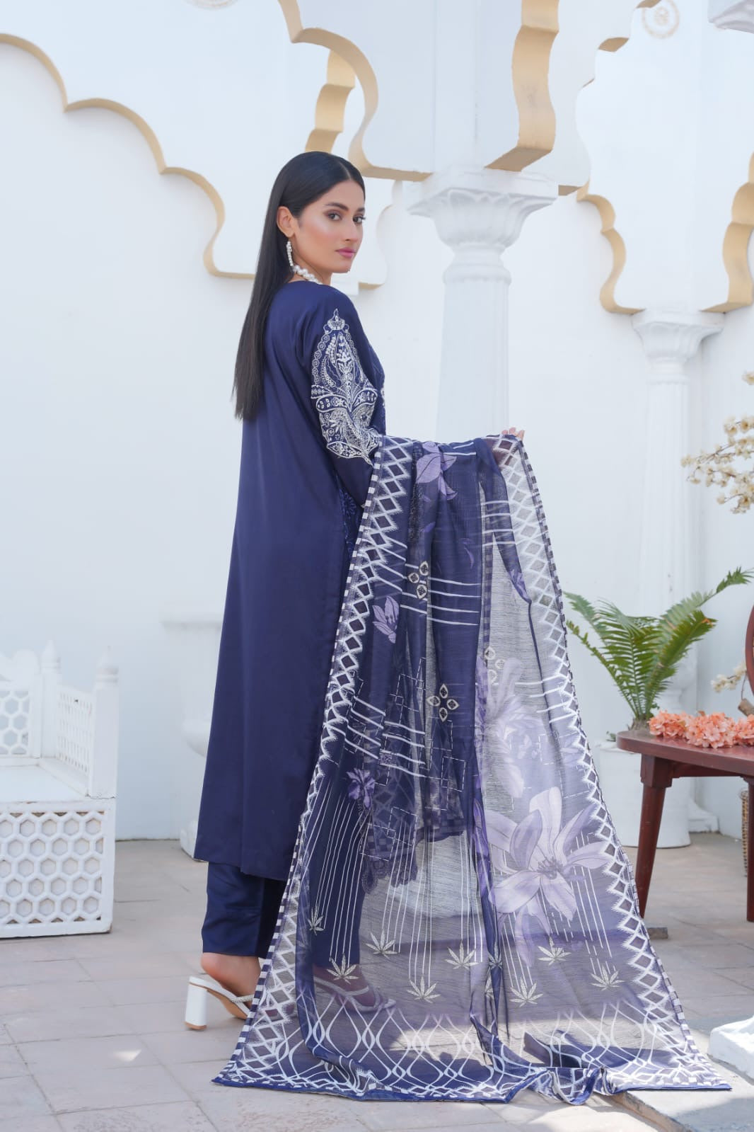 LP02A - NAVY EMBROIDERED LINEN 3 PIECE SUIT