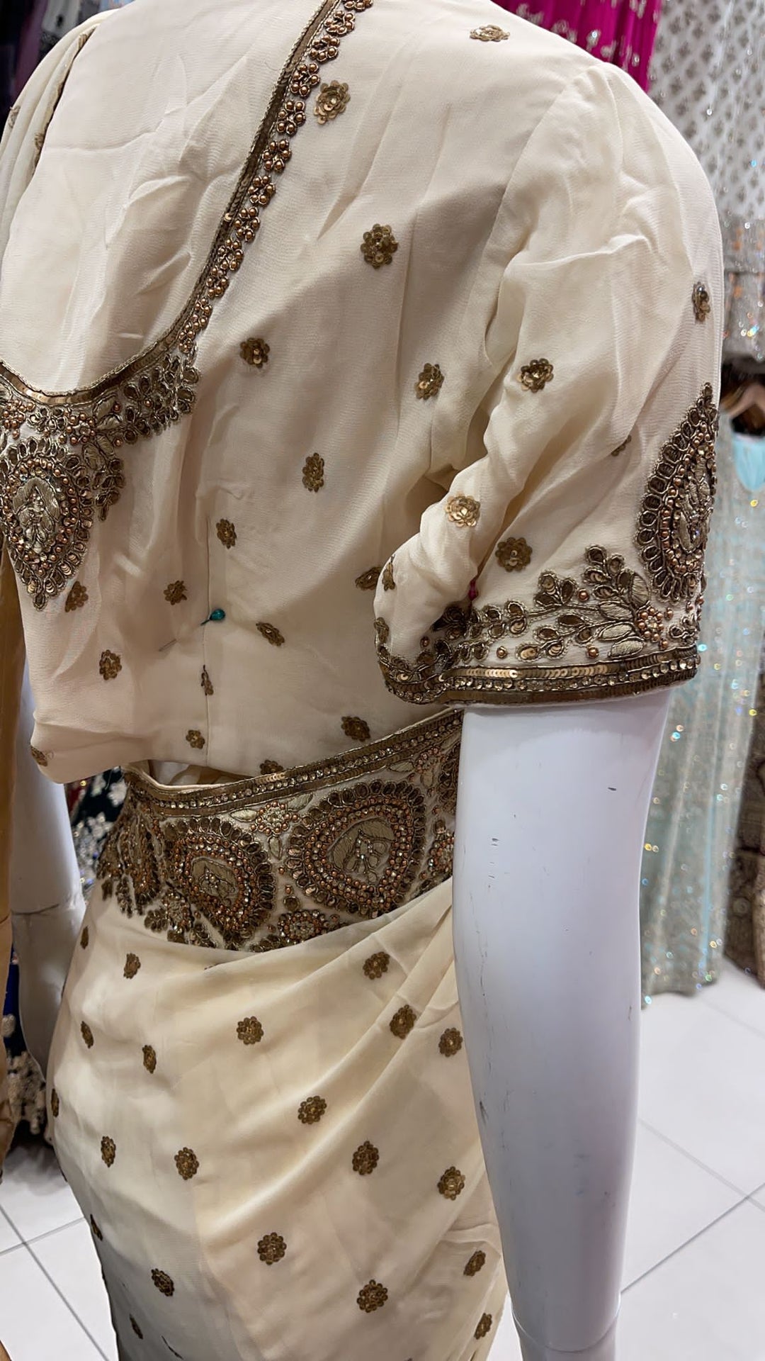 EMBROIDERED & EMBELLISHED CHIFFON SAREE & BLOUSE SR44