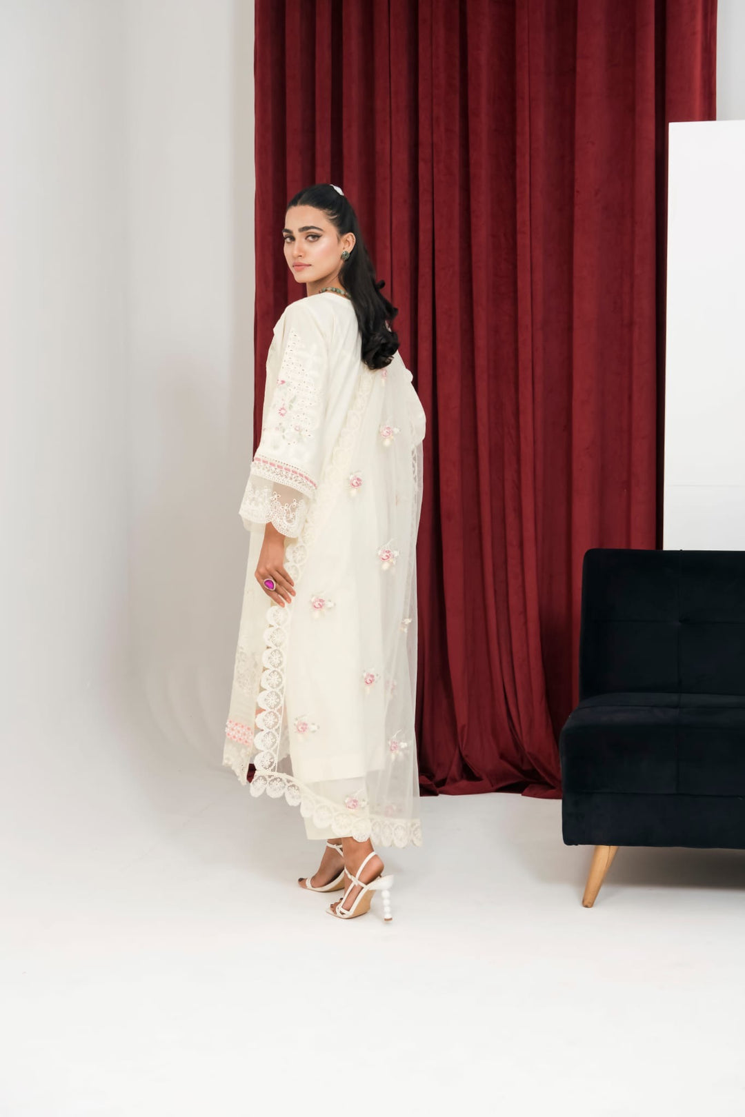 1163B - Ivory Embroidered Linen 3 Piece suit