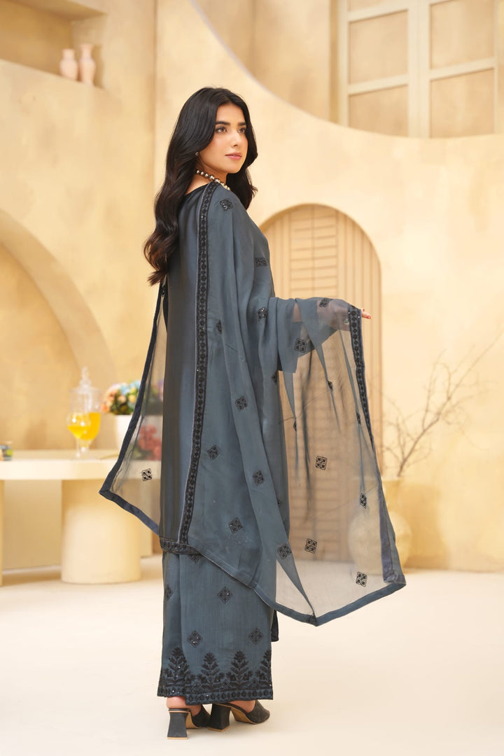 AG20A - AGHA NOOR EMBROIDERED SILK 3 PIECE SUIT