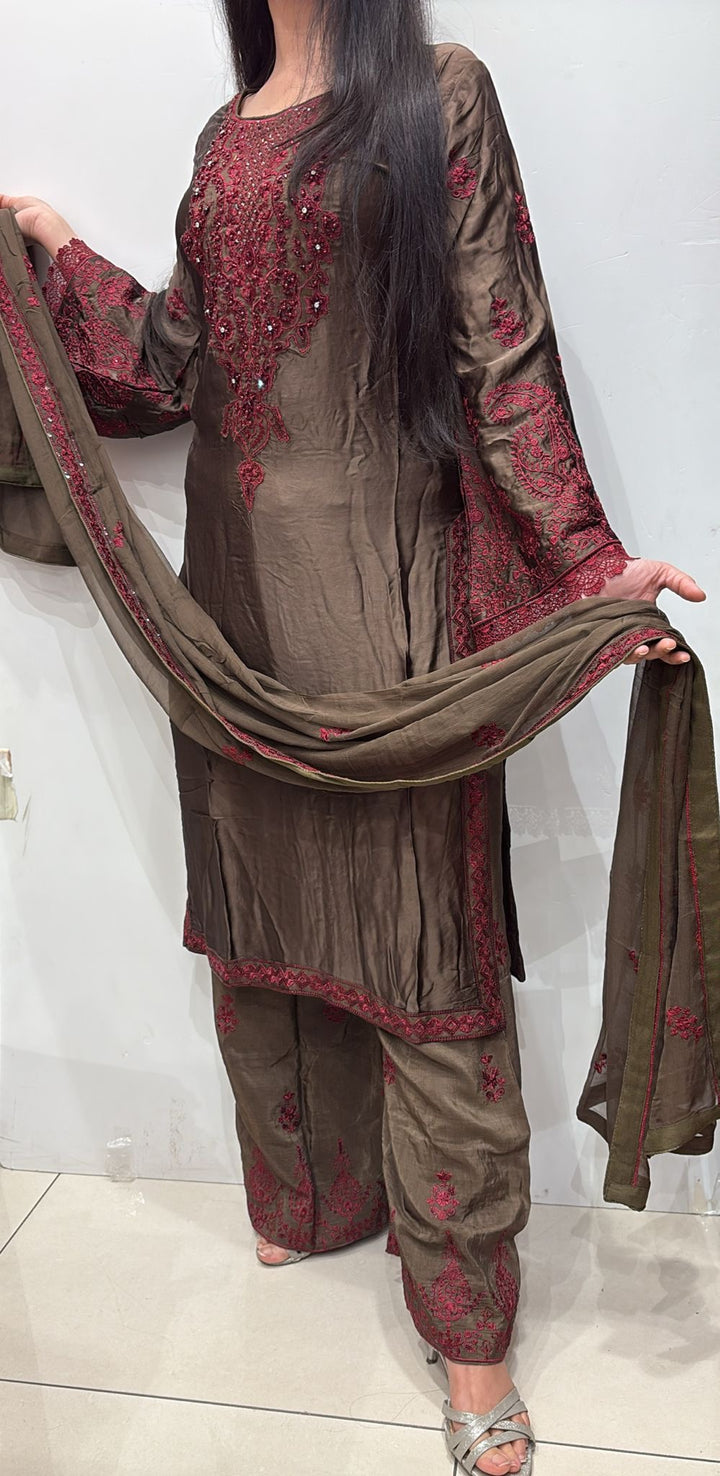 AG19G - AGHA NOOR EMBROIDERED SILK 3 PIECE SUIT