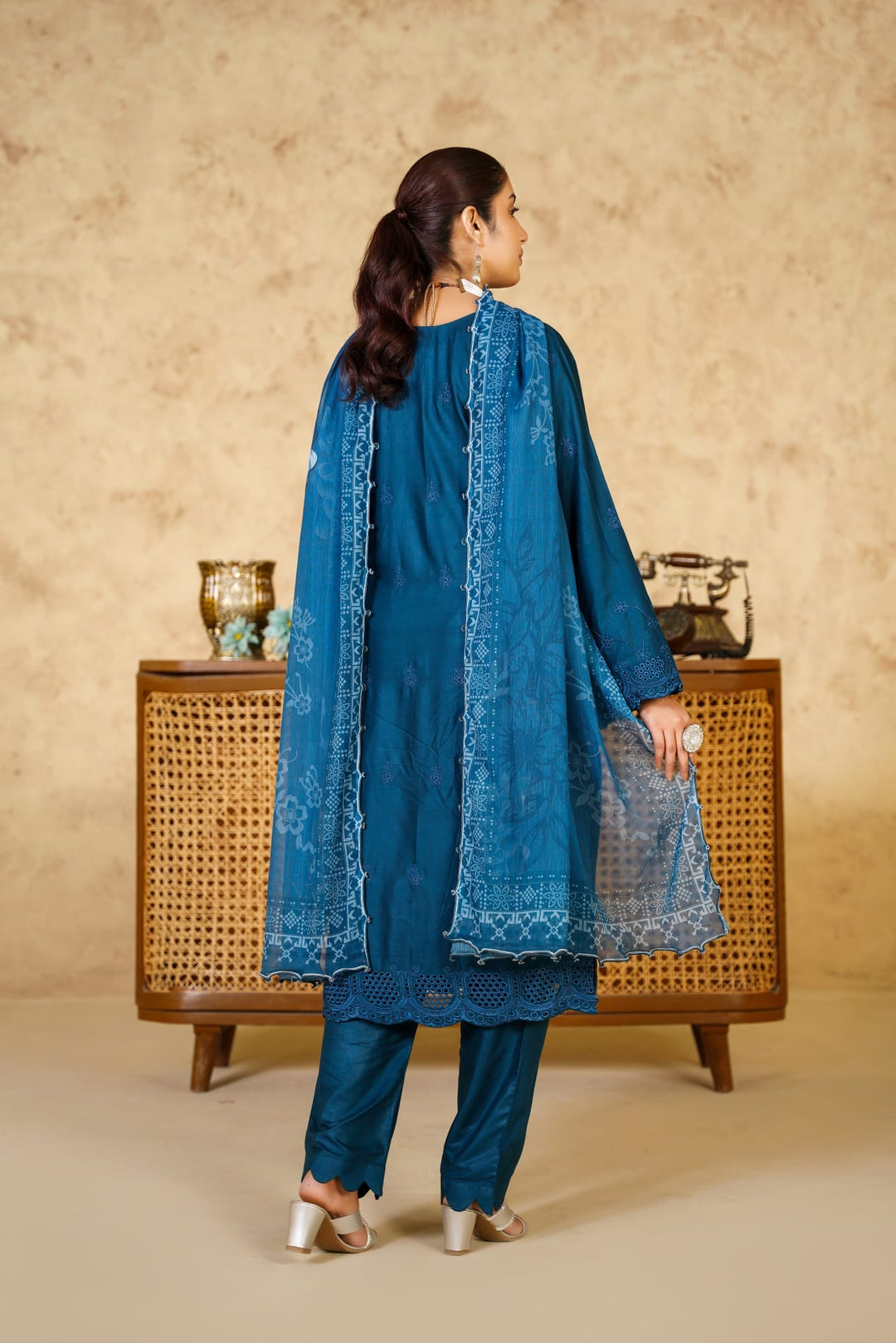 1167B - BLUE LINEN CHIKANKARI 3 PIECE SUIT