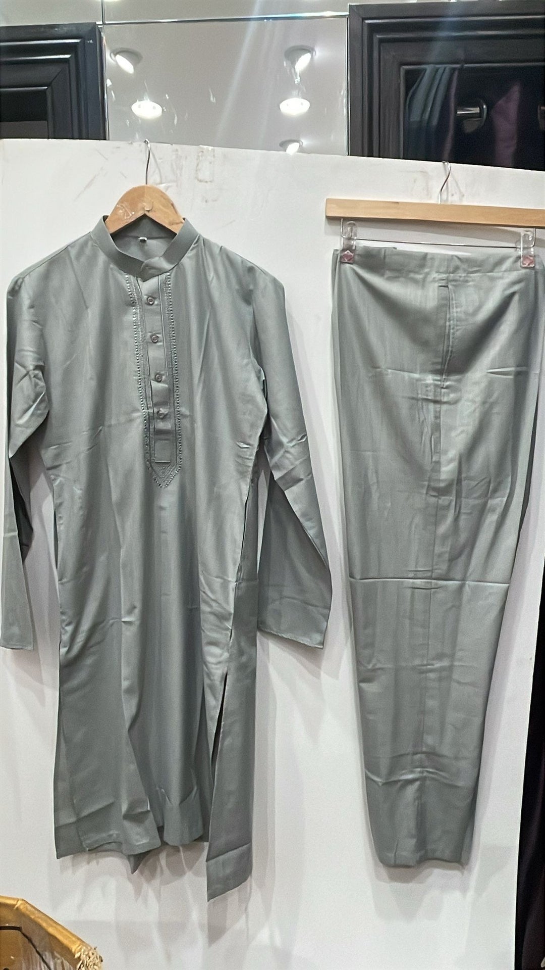 DN654E - Men's Grey Embroidered Kameez set