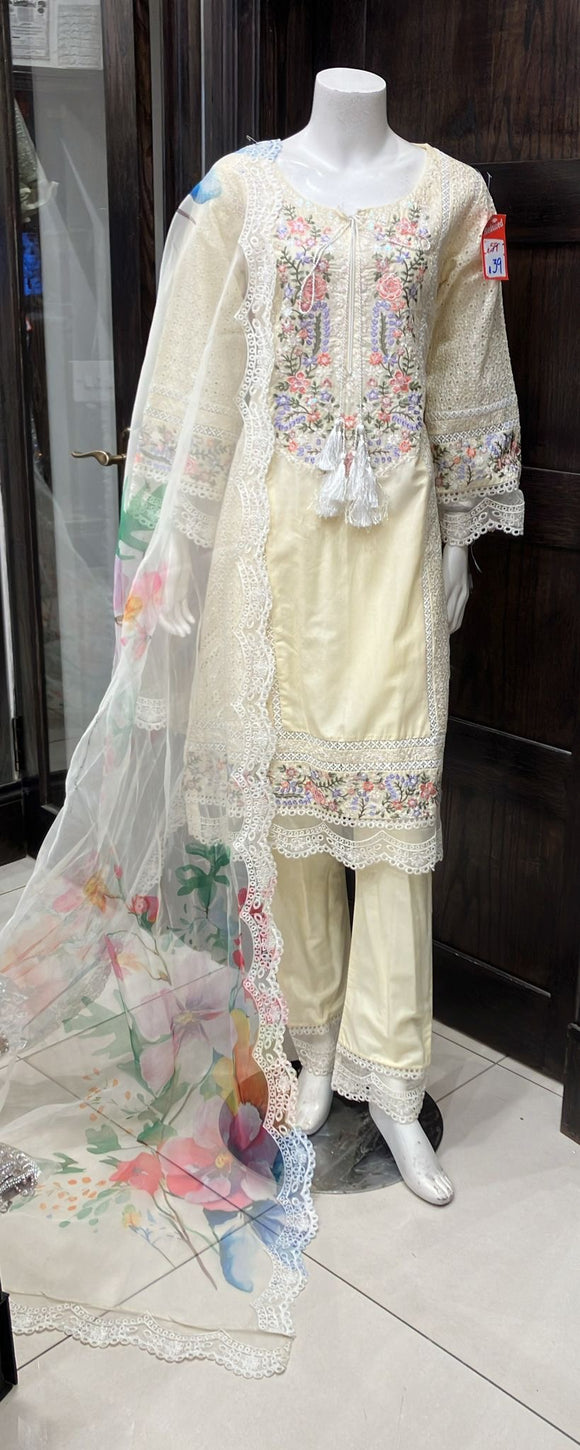 EMBROIDERED LAWN CHIKANKARI 3 PIECE SUIT 81A