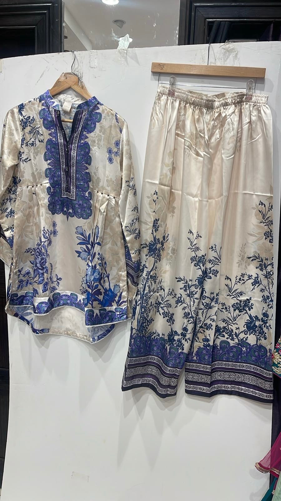 ZC06- SILK PRINT CO-ORD 2 PIECE SUT