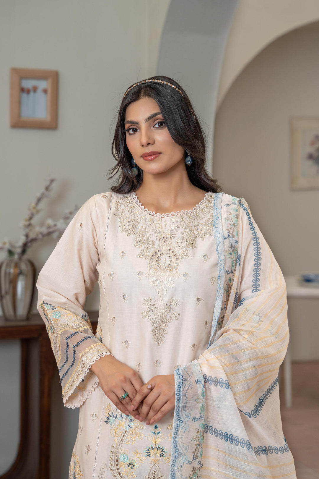 1142C - Ivory Embroidered Linen 3 Piece suit