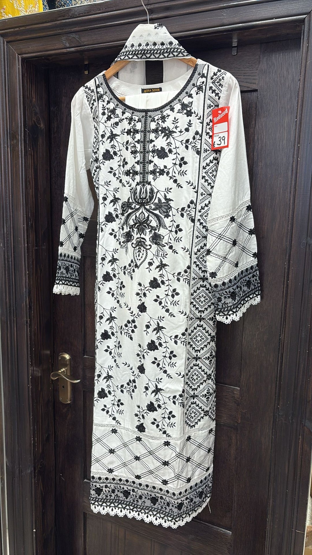 LP09C - EMBROIDERED LINEN 3 PIECE SUIT