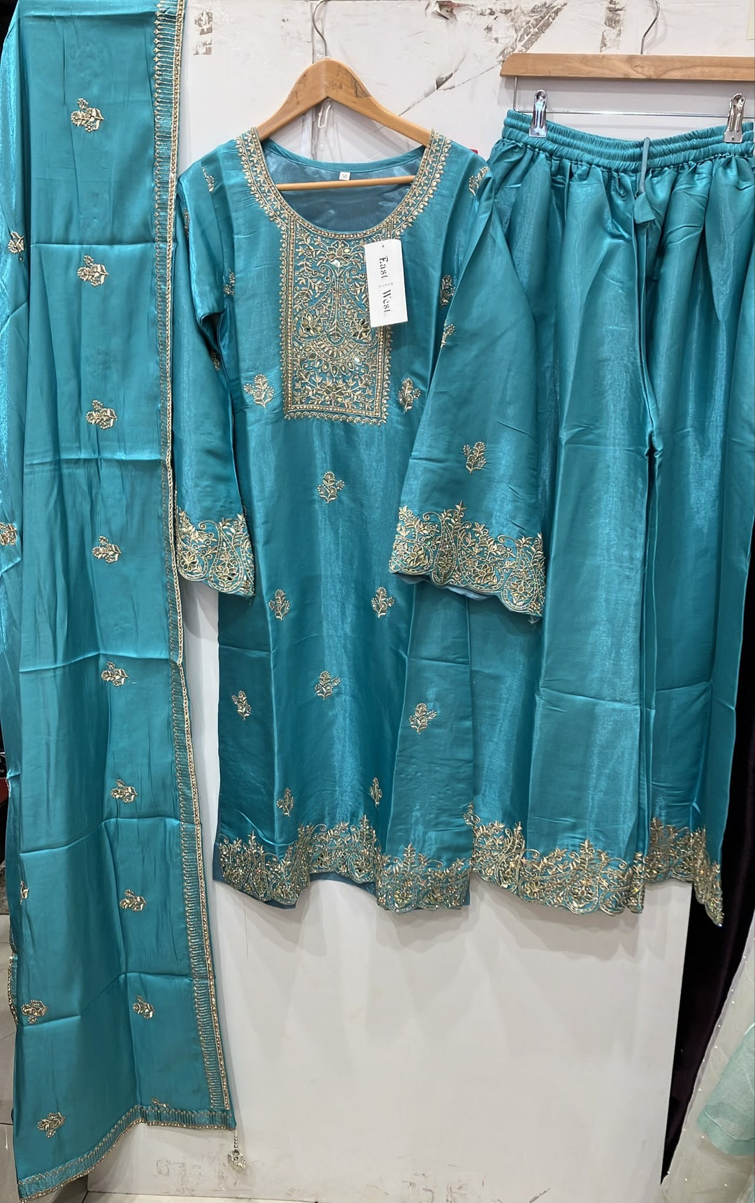 315D- TURQUOISE EMBROIDERED SHIMMER SILK 3 PIECE SUIT