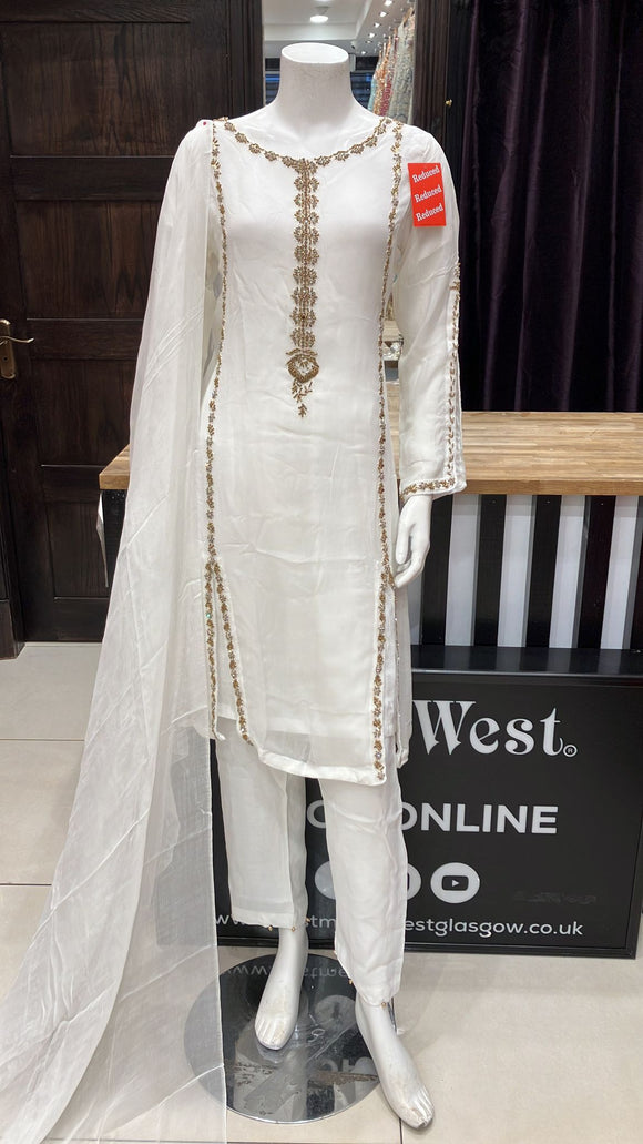 CHIFFON 3 PIECE SUIT HAND EMBROIDERED 433M