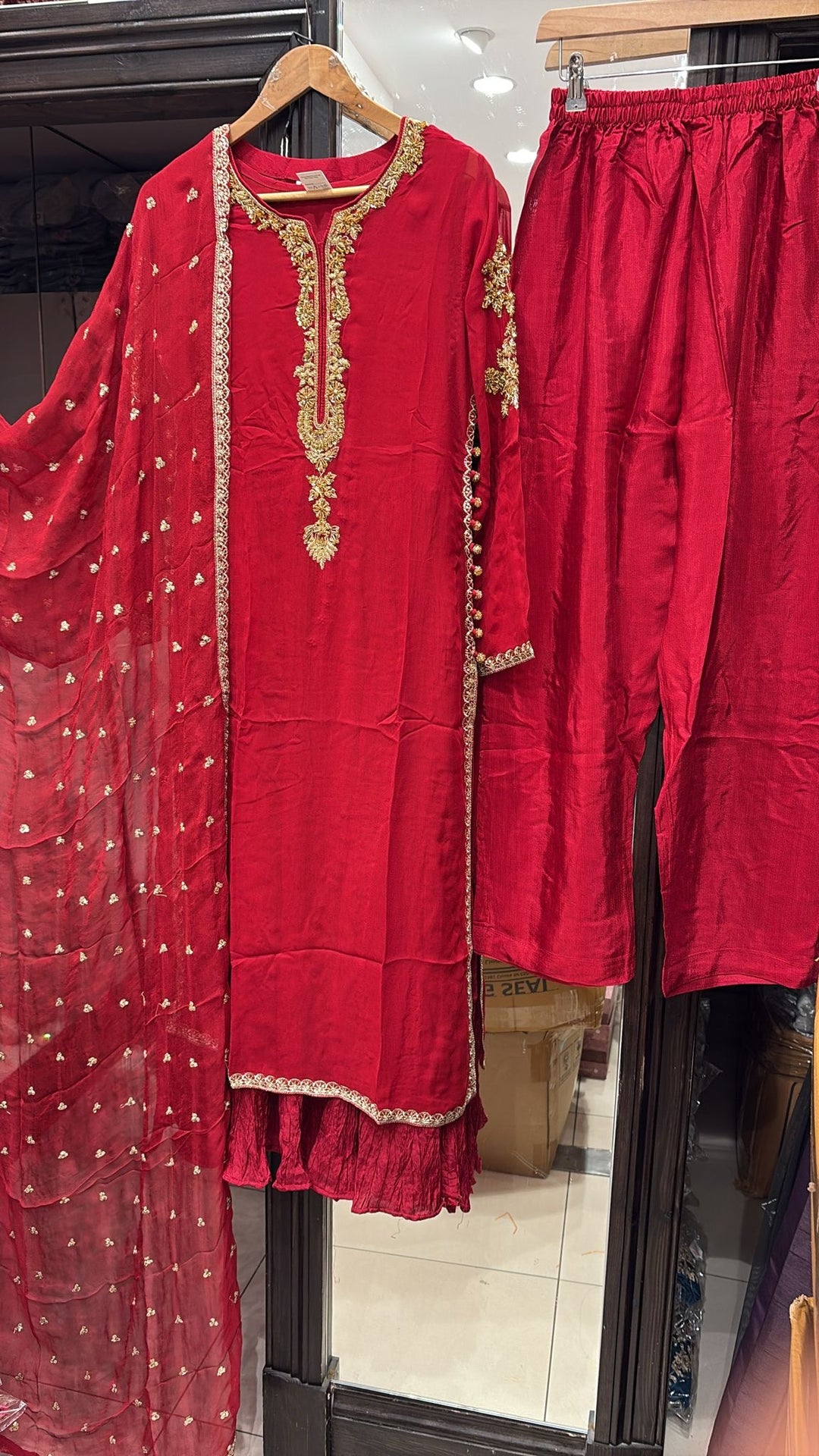 332B - RED CHIFFON EMBROIDERED SUIT