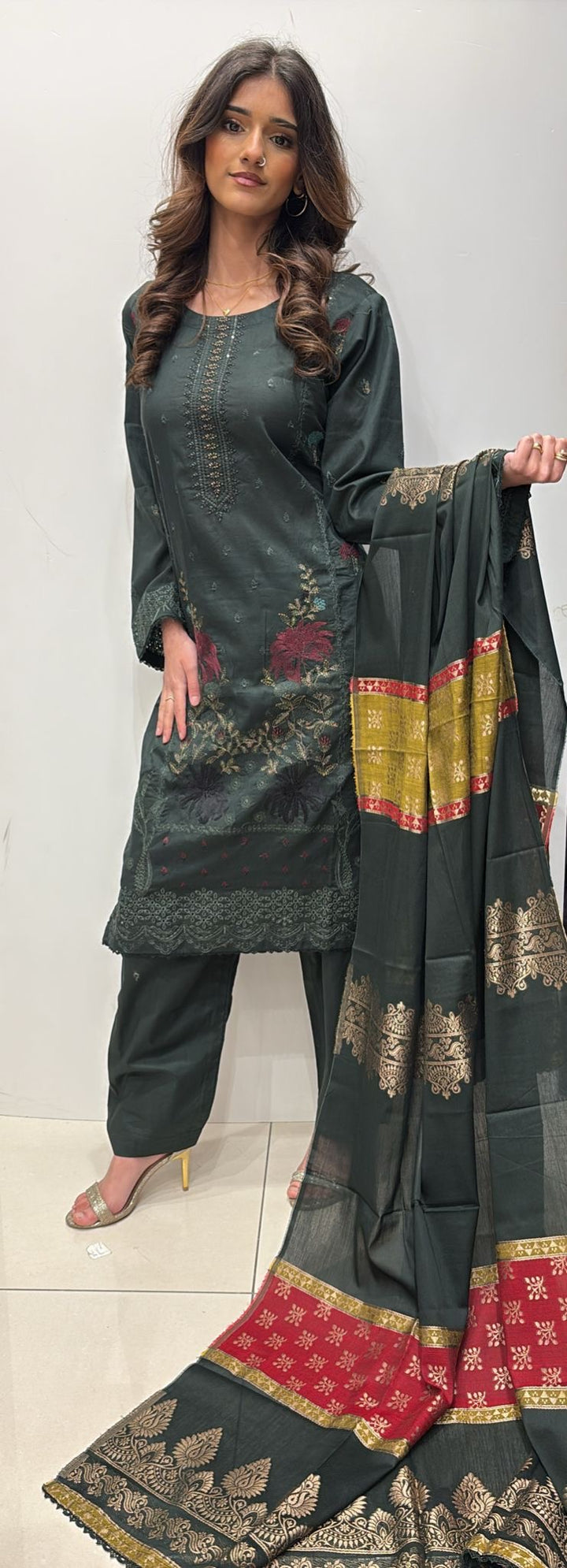 GBR04 - GREEN EMBROIDERED COTTON SUIT JACQUARD DUPATTA