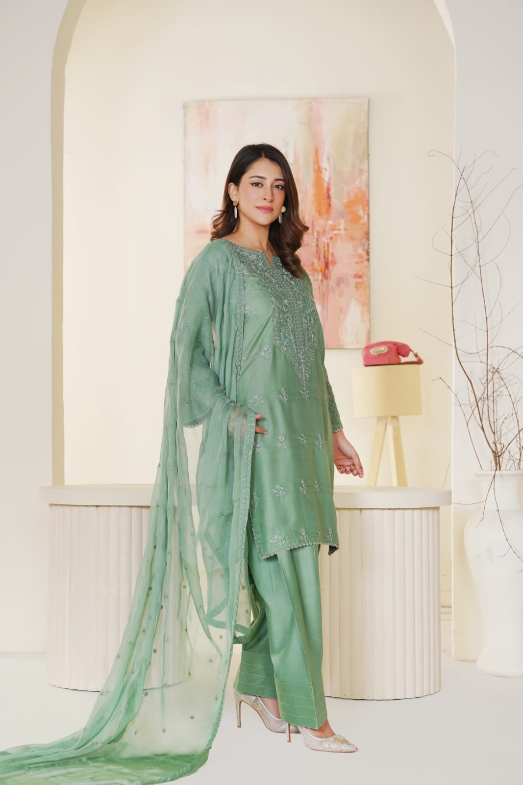 1164A- GREEN LINEN EMBROIDERED 3 PIECE SUIT FARSHI SHALWAR