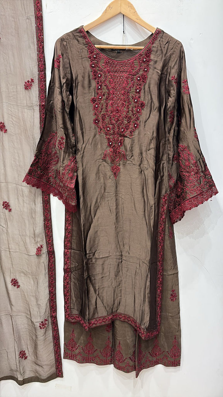 AG19G - AGHA NOOR EMBROIDERED SILK 3 PIECE SUIT