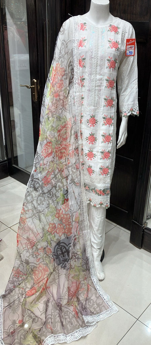 EMBROIDERED LINEN CHIKANKARI 3 PIECE SUIT 083B