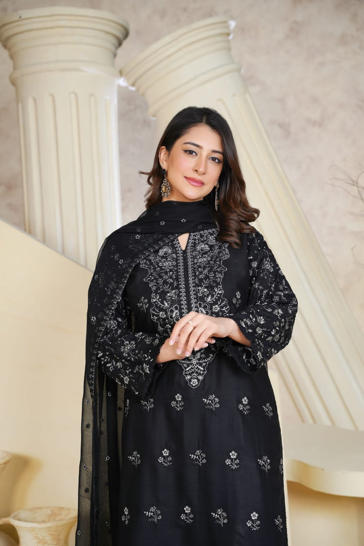 1164C- BLACK LINEN EMBROIDERED 3 PIECE SUIT FARSHI SHALWAR