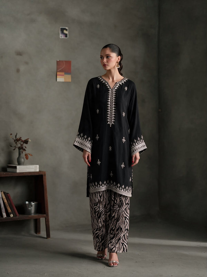 2004A Black Viscose Embroidered Pakistani Shalwar Suit - East meets west clothing 