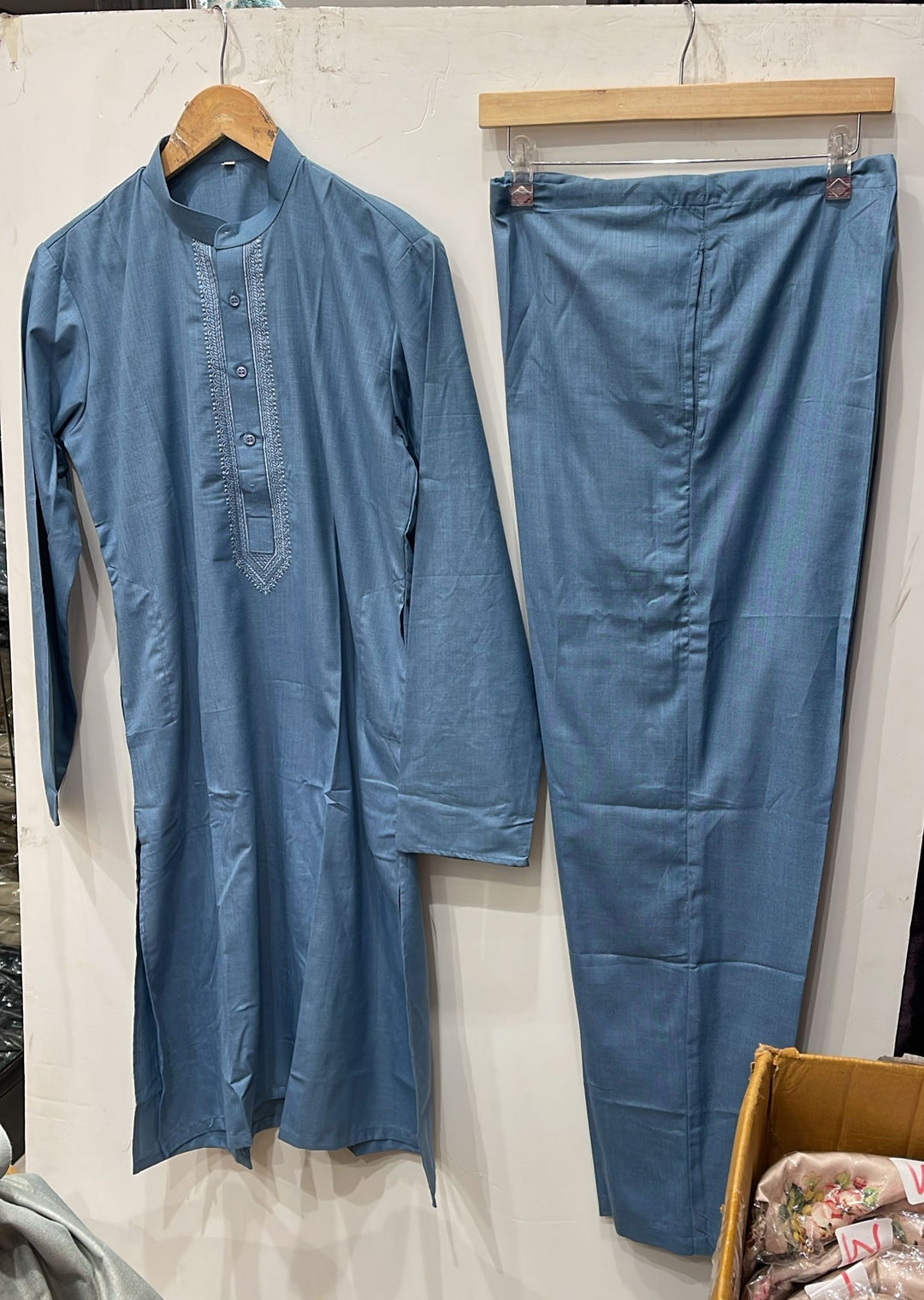 DN654G - Men's Blue Embroidered Kameez set